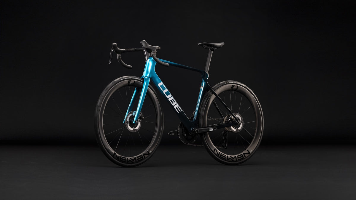 Cube Agree C:62 Race Chromeblue/Liquidblue 2027