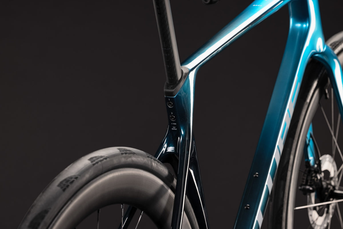 Cube Agree C:62 Race Chromeblue/Liquidblue 2027