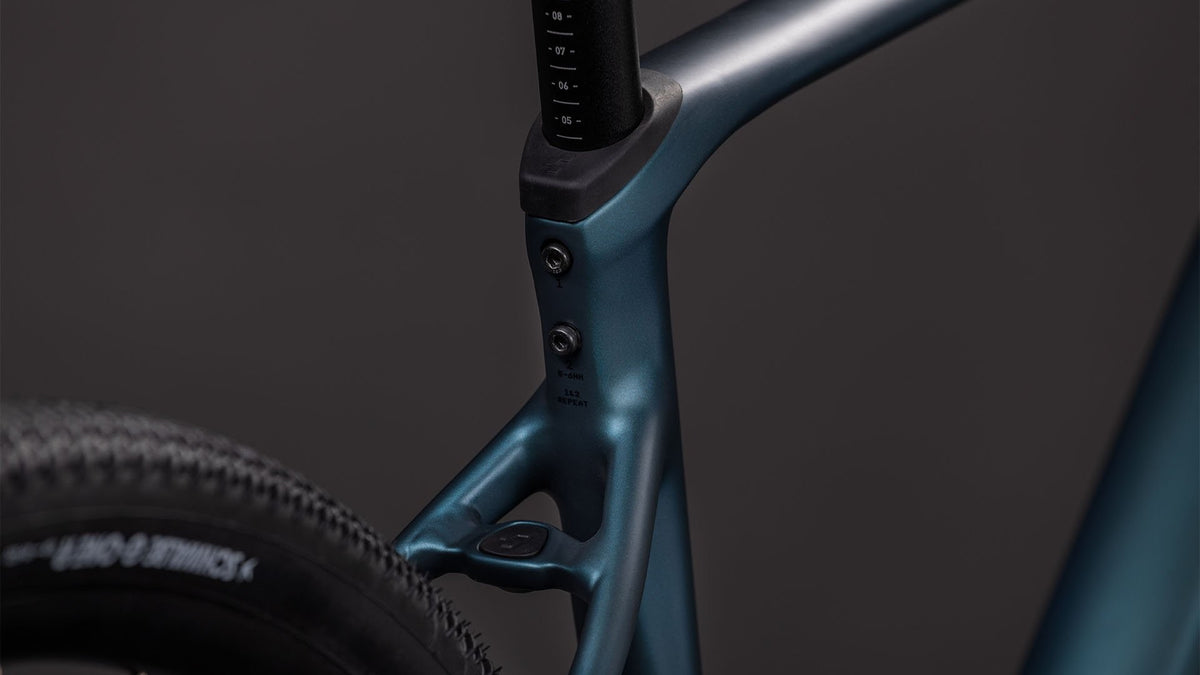Cube Nuroad Race Royalgreen/Black 2026
