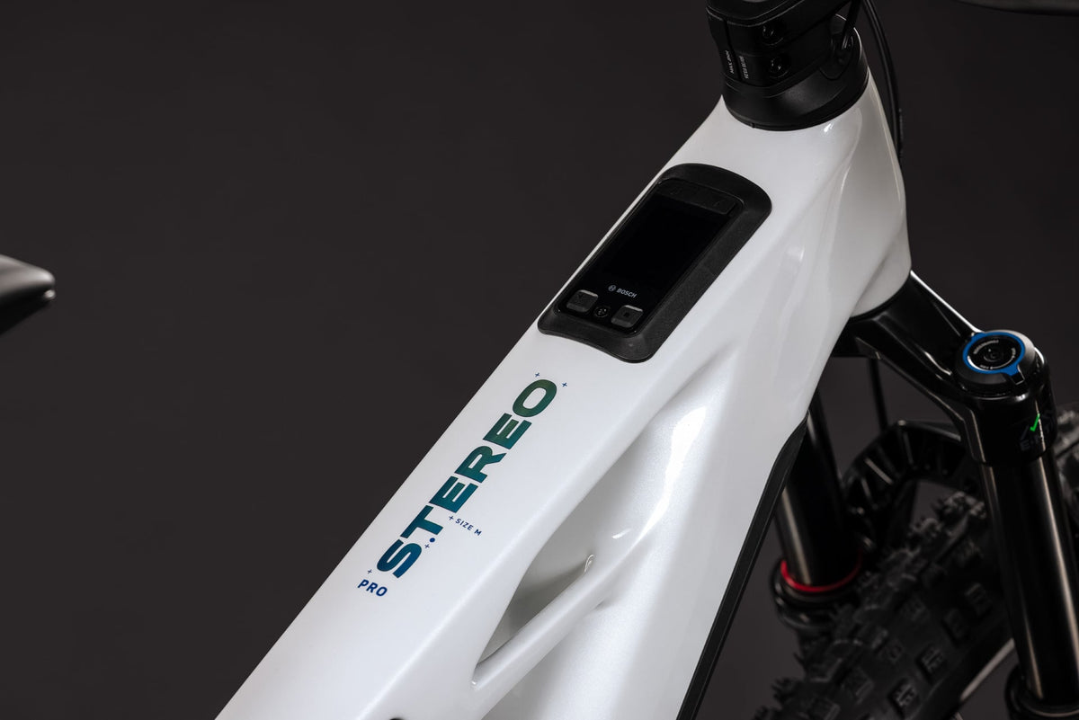 Cube Stereo Hybrid One44 HPC Pro Metallicwhite/Blue 2027