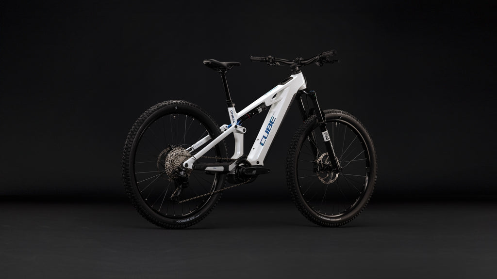 Cube Stereo Hybrid One44 HPC Pro Metallicwhite/Blue 2027