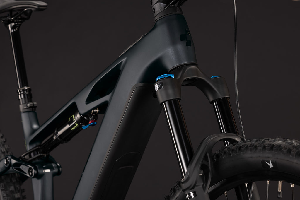 Cube Stereo Hybrid One44 HPC Race Coal/Green 2027