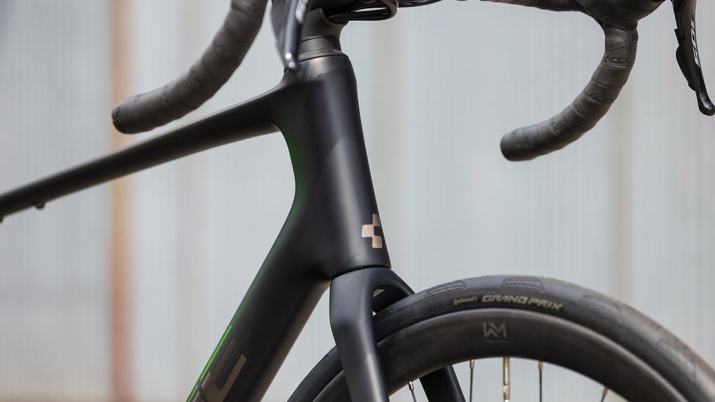 Cube Attain C:62 Race Carbon/Coalchrome 2027