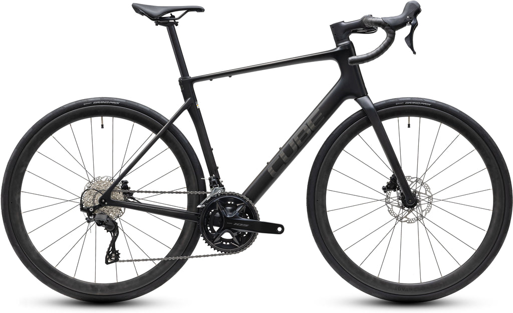 Cube Attain C:62 Race Carbon/Coalchrome 2027