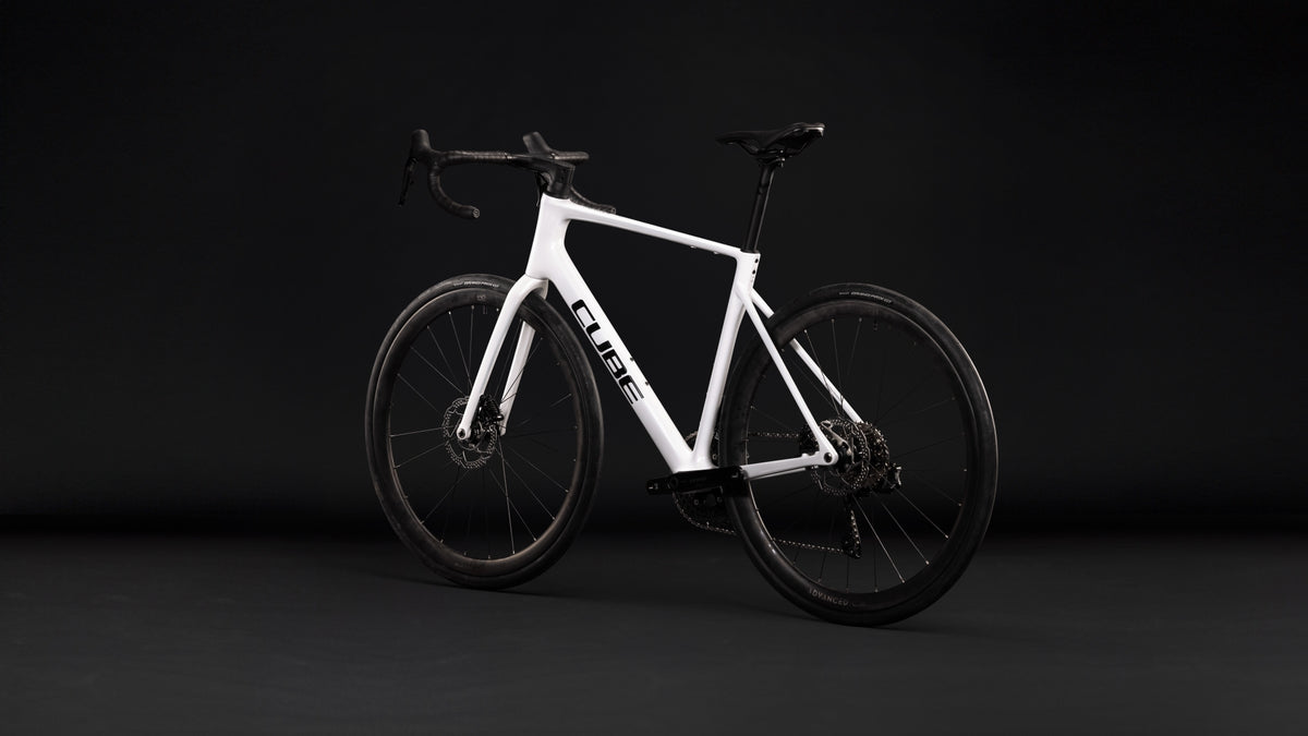 Cube Attain C:62 SLX Metallicwhite/Black 2027