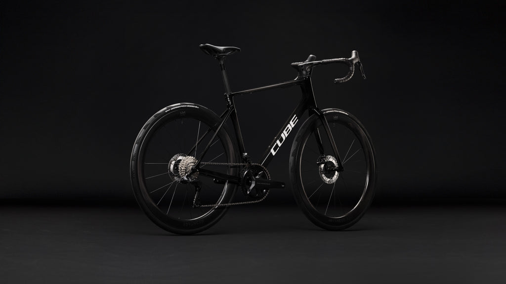 Cube Attain C:62 SLT 2027 Carbon/White 2027