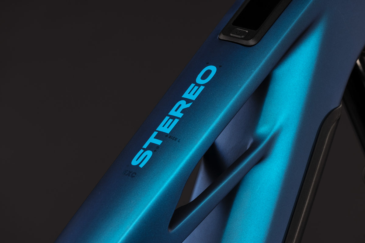 Cube Stereo Hybrid One44 HPC EXC Nebula/Blue 2027